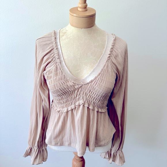 Altar’d State Women’s Medium Beige Long Sleeve Blouse - Picture 1 of 3